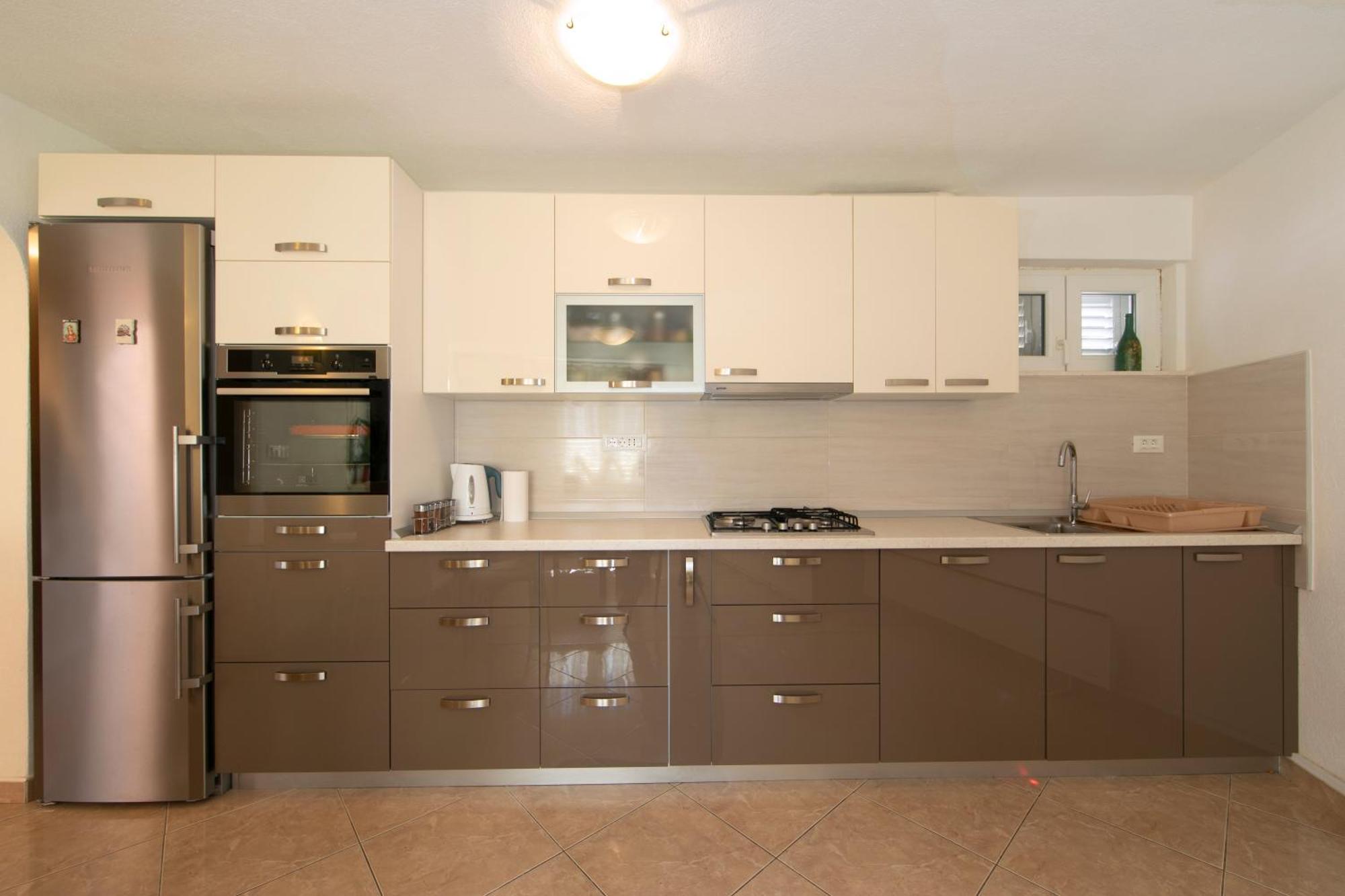 Apartmani Darinka Baška Voda Zewnętrze zdjęcie
