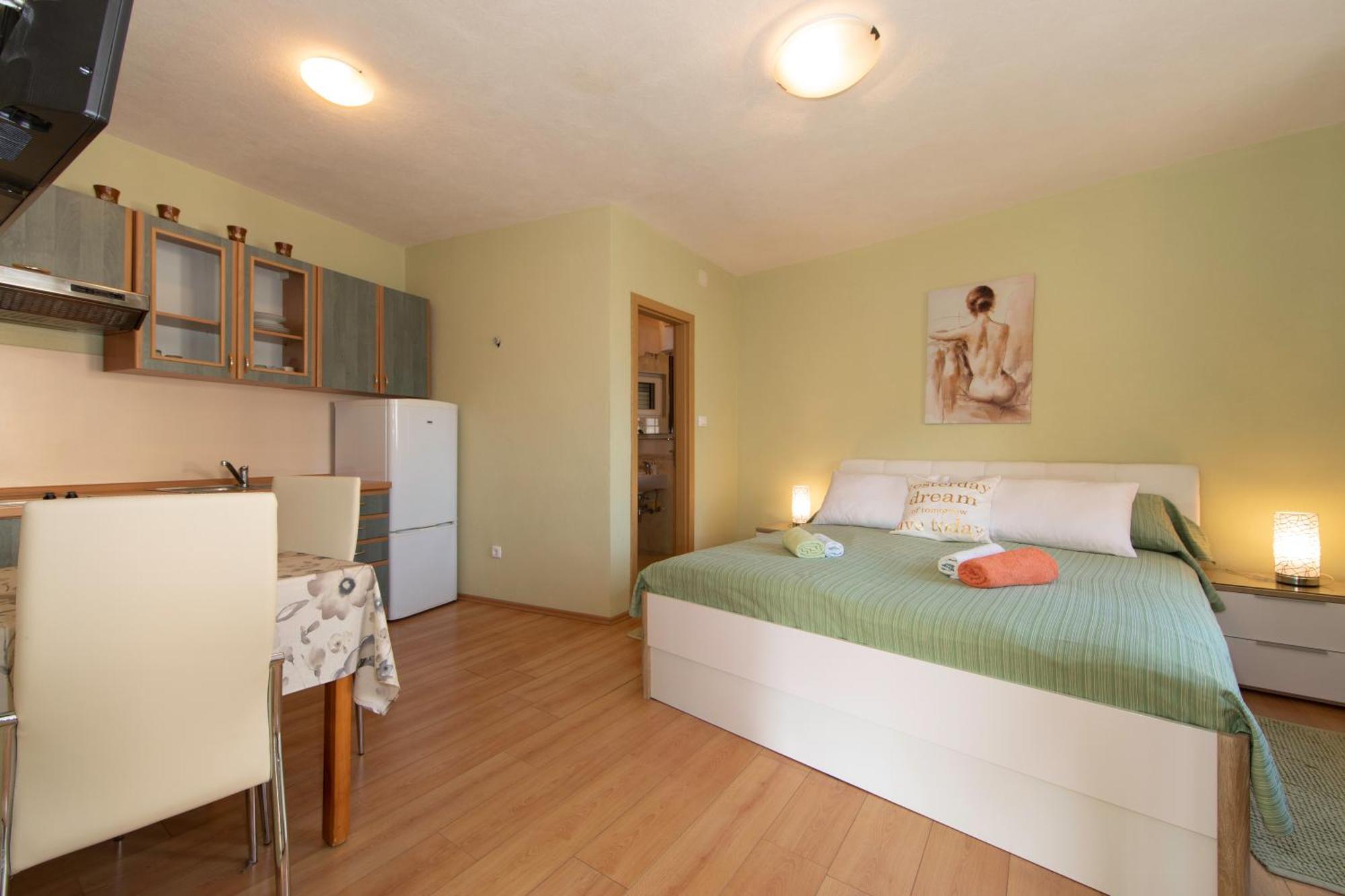 Apartmani Darinka Baška Voda Zewnętrze zdjęcie