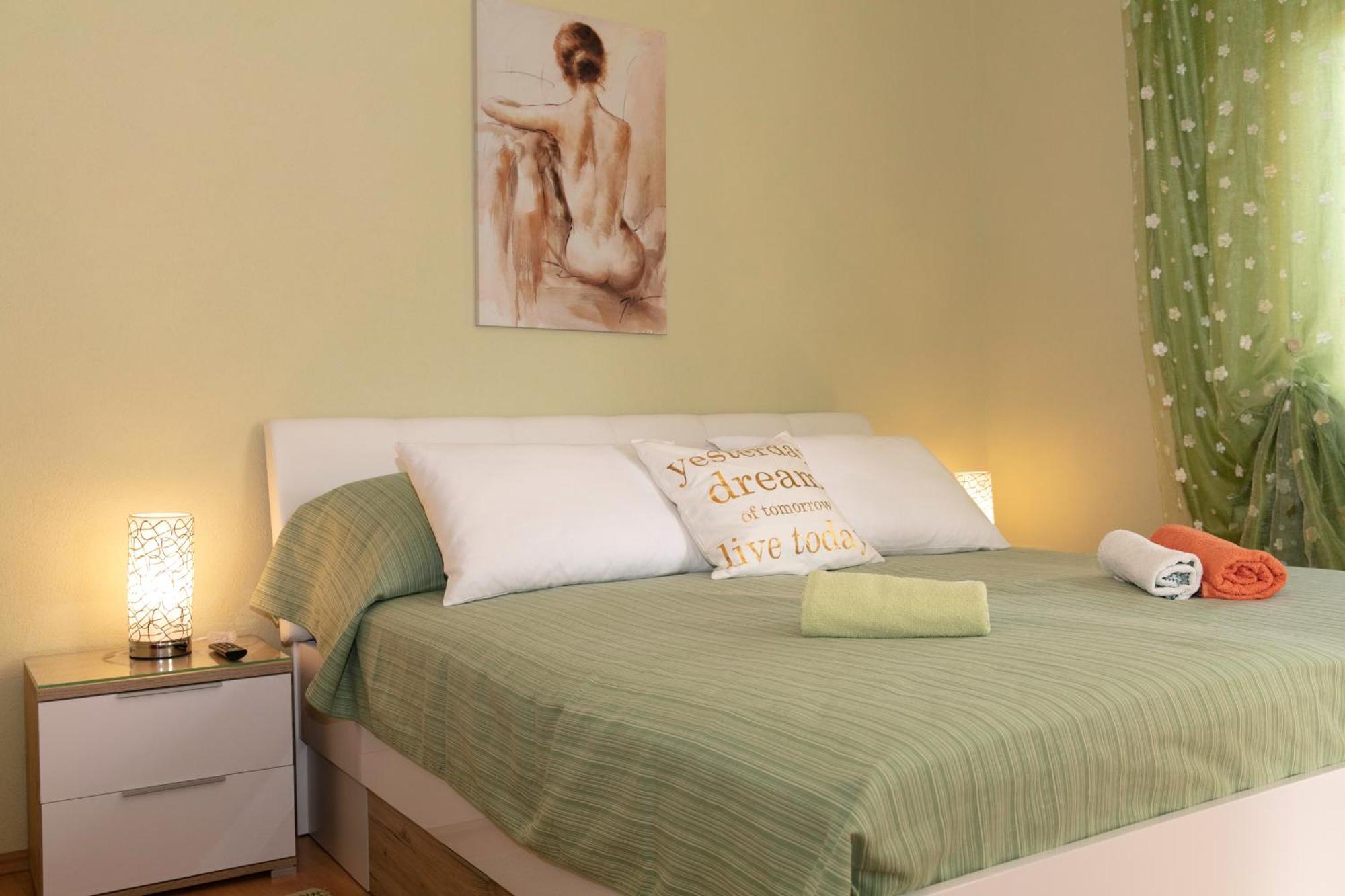 Apartmani Darinka Baška Voda Zewnętrze zdjęcie