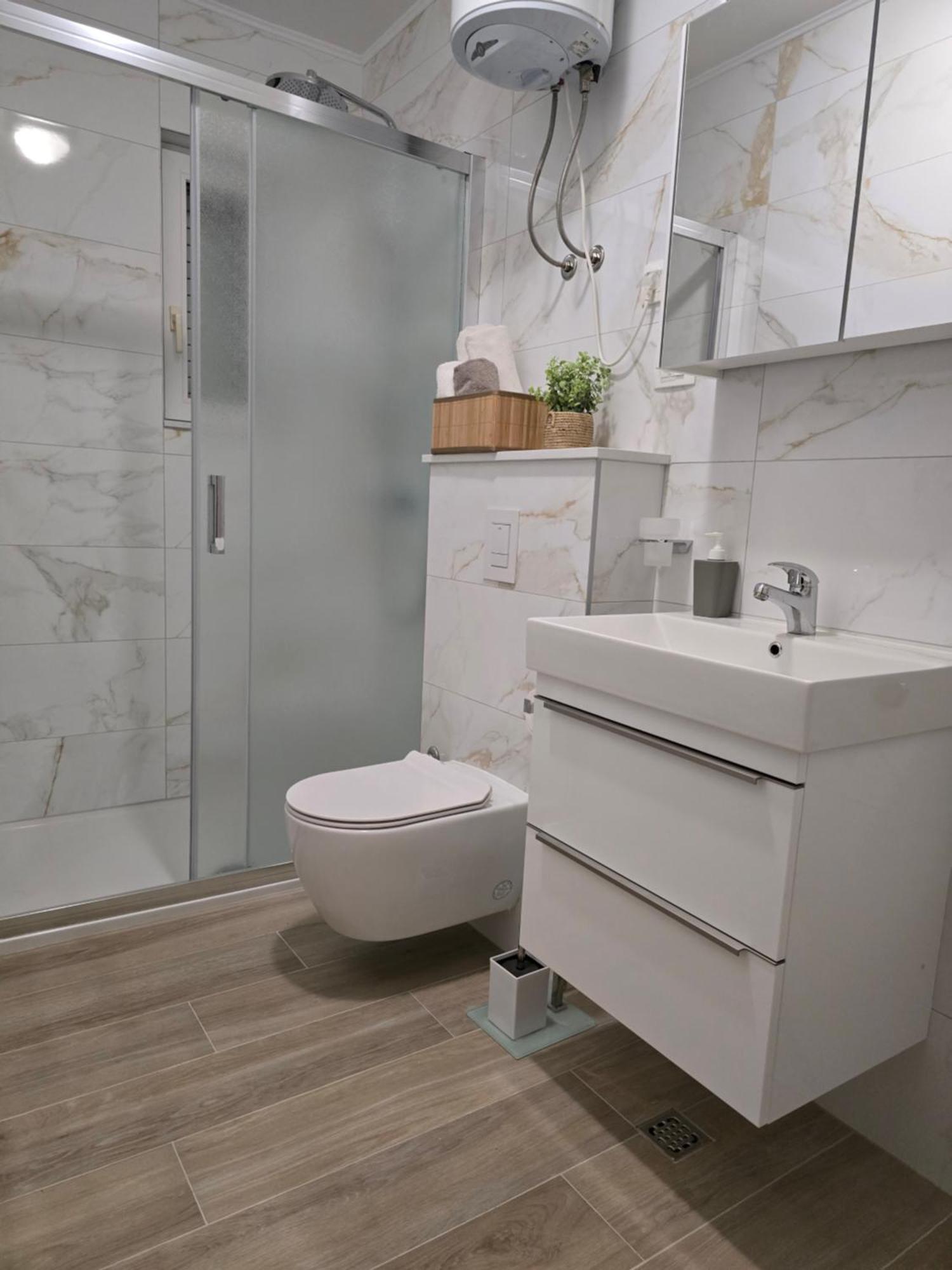 Apartmani Darinka Baška Voda Zewnętrze zdjęcie