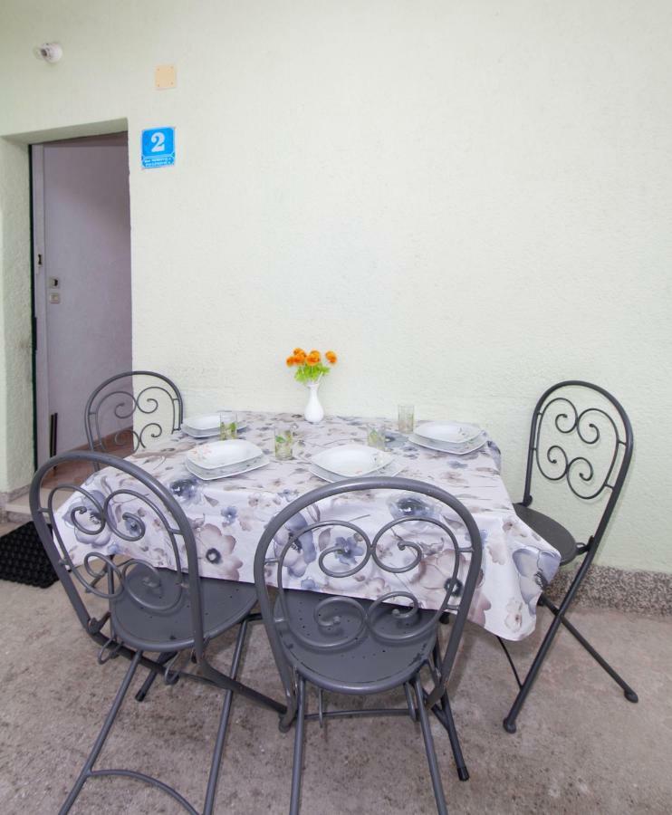Apartmani Darinka Baška Voda Zewnętrze zdjęcie