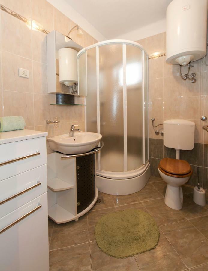 Apartmani Darinka Baška Voda Zewnętrze zdjęcie