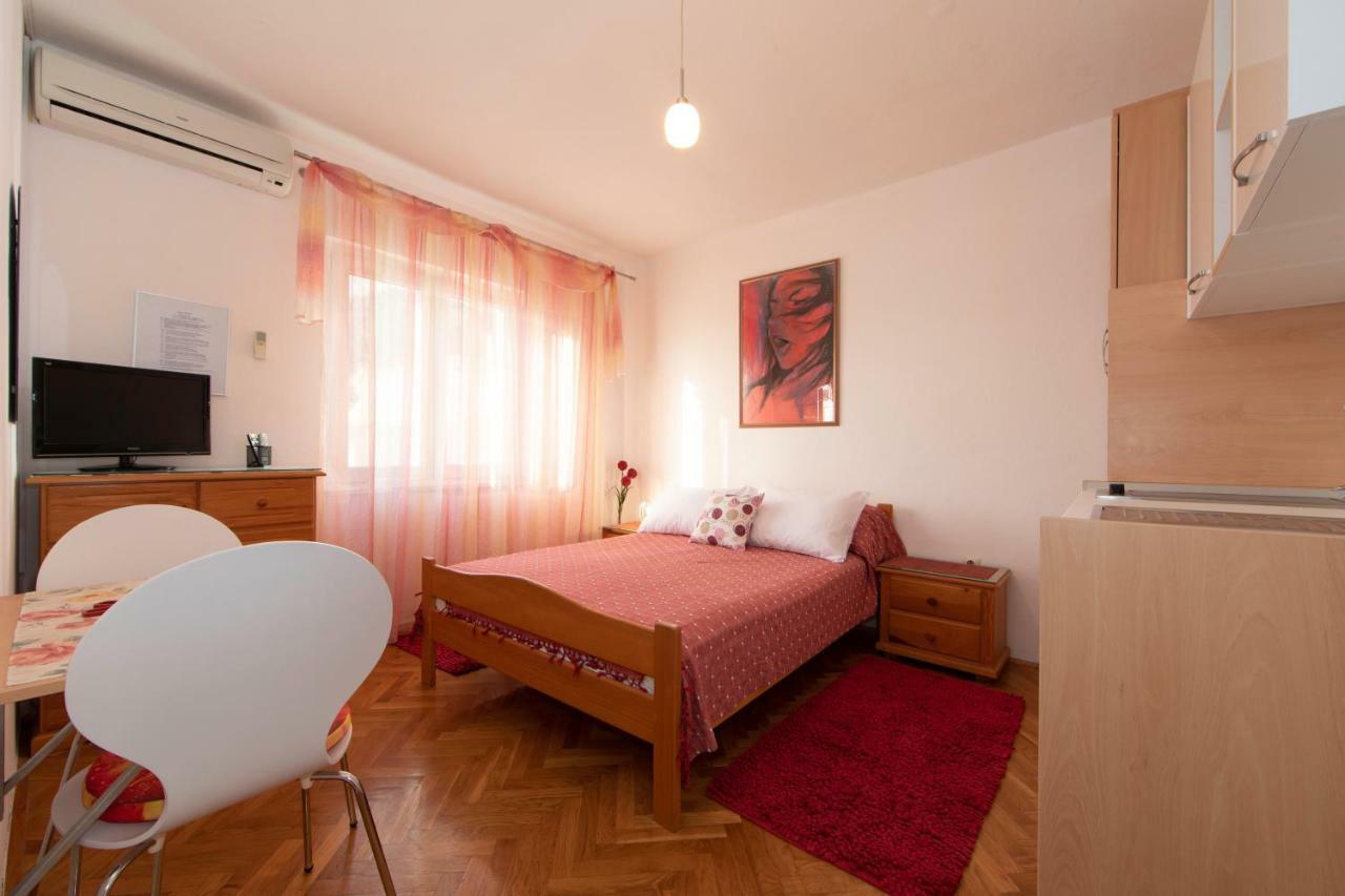 Apartmani Darinka Baška Voda Zewnętrze zdjęcie