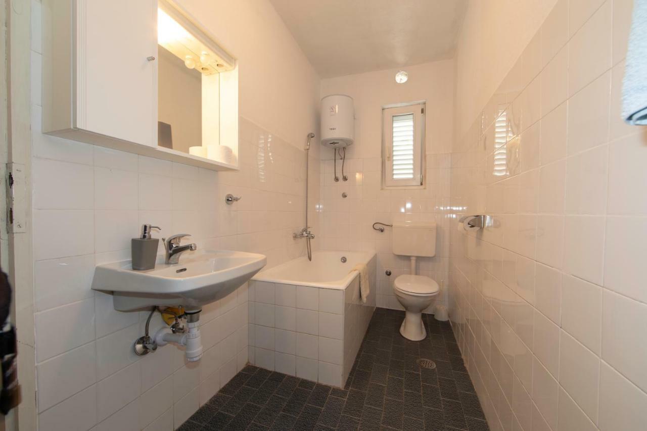 Apartmani Darinka Baška Voda Zewnętrze zdjęcie