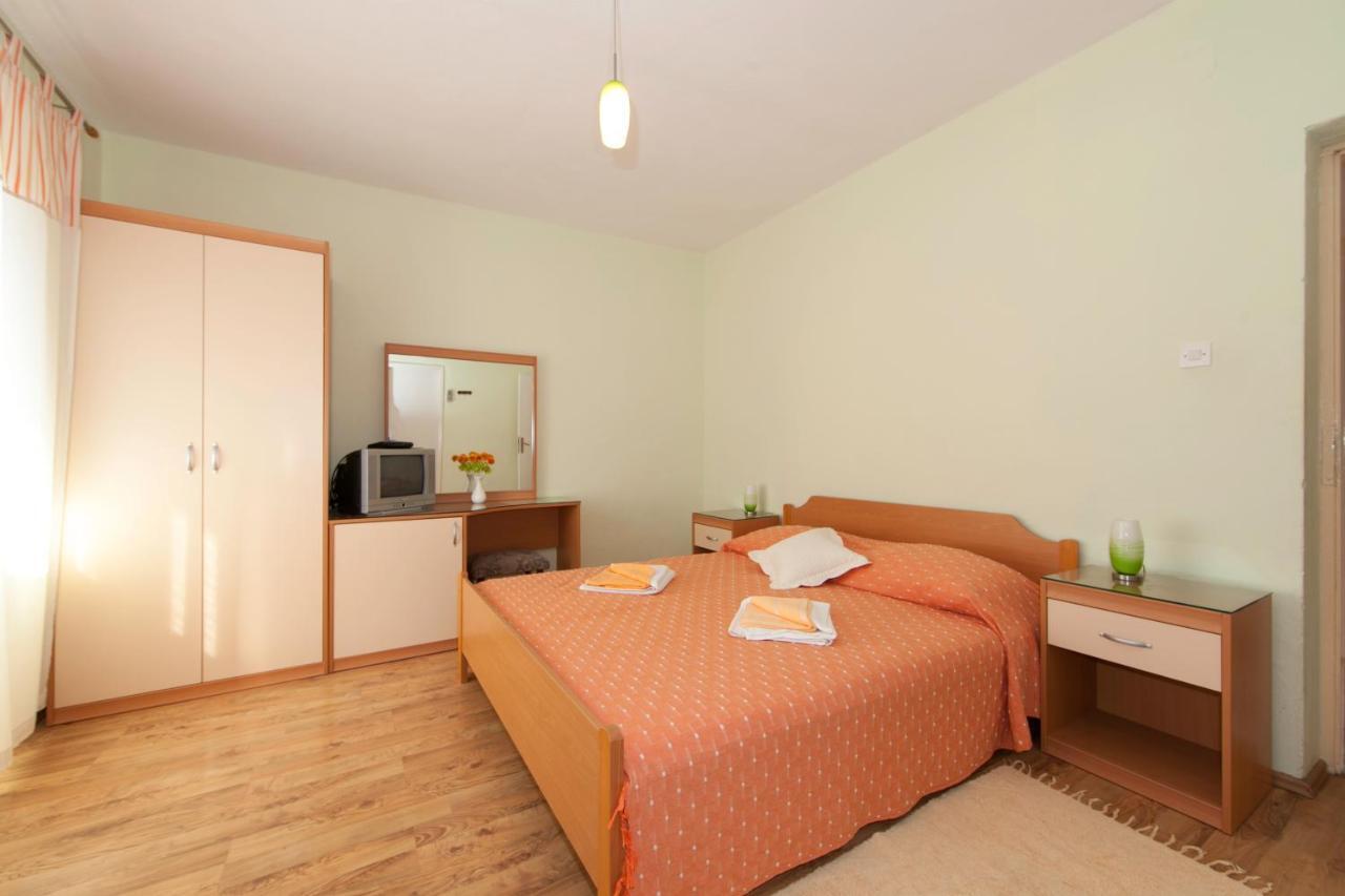 Apartmani Darinka Baška Voda Zewnętrze zdjęcie